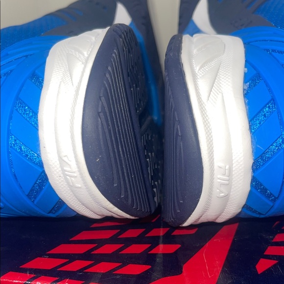 Fila Women's Axilus 2 Energized Tennis  athletuc Shoes White Size 8 - Picture 12 of 14